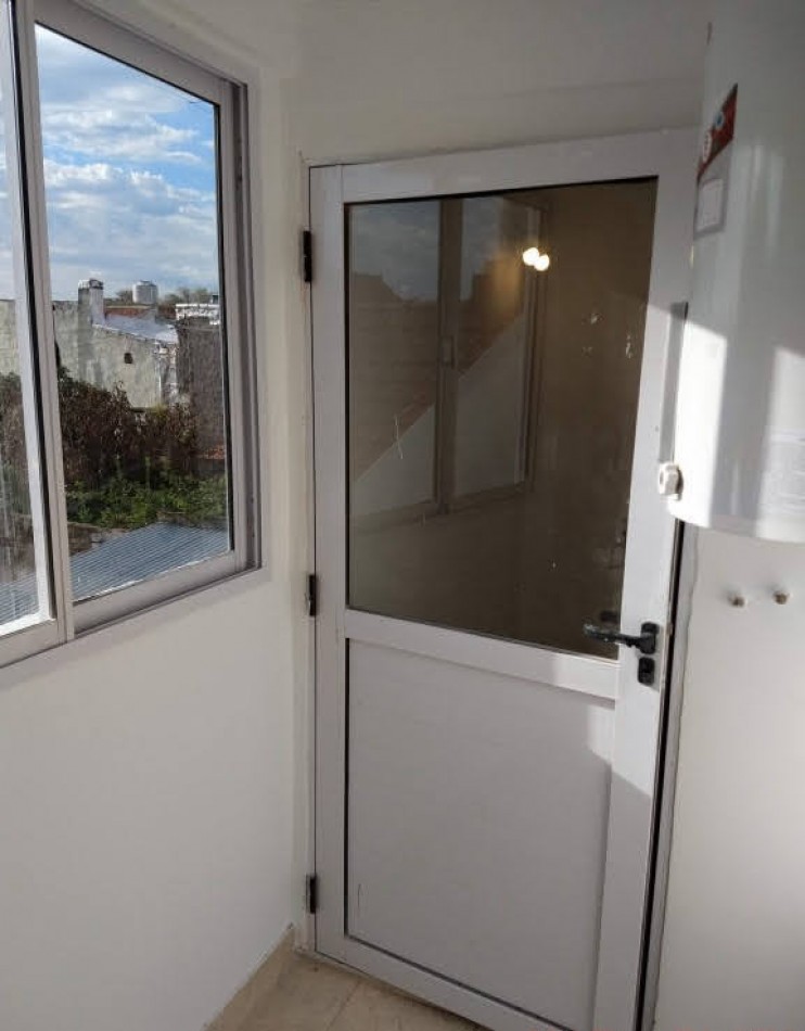 DUPLEX 3 AMBIENTES A ESTRENAR ZONA SAN JUAN-TOMA VEHICULOS EN PARTE DE PAGO!!
