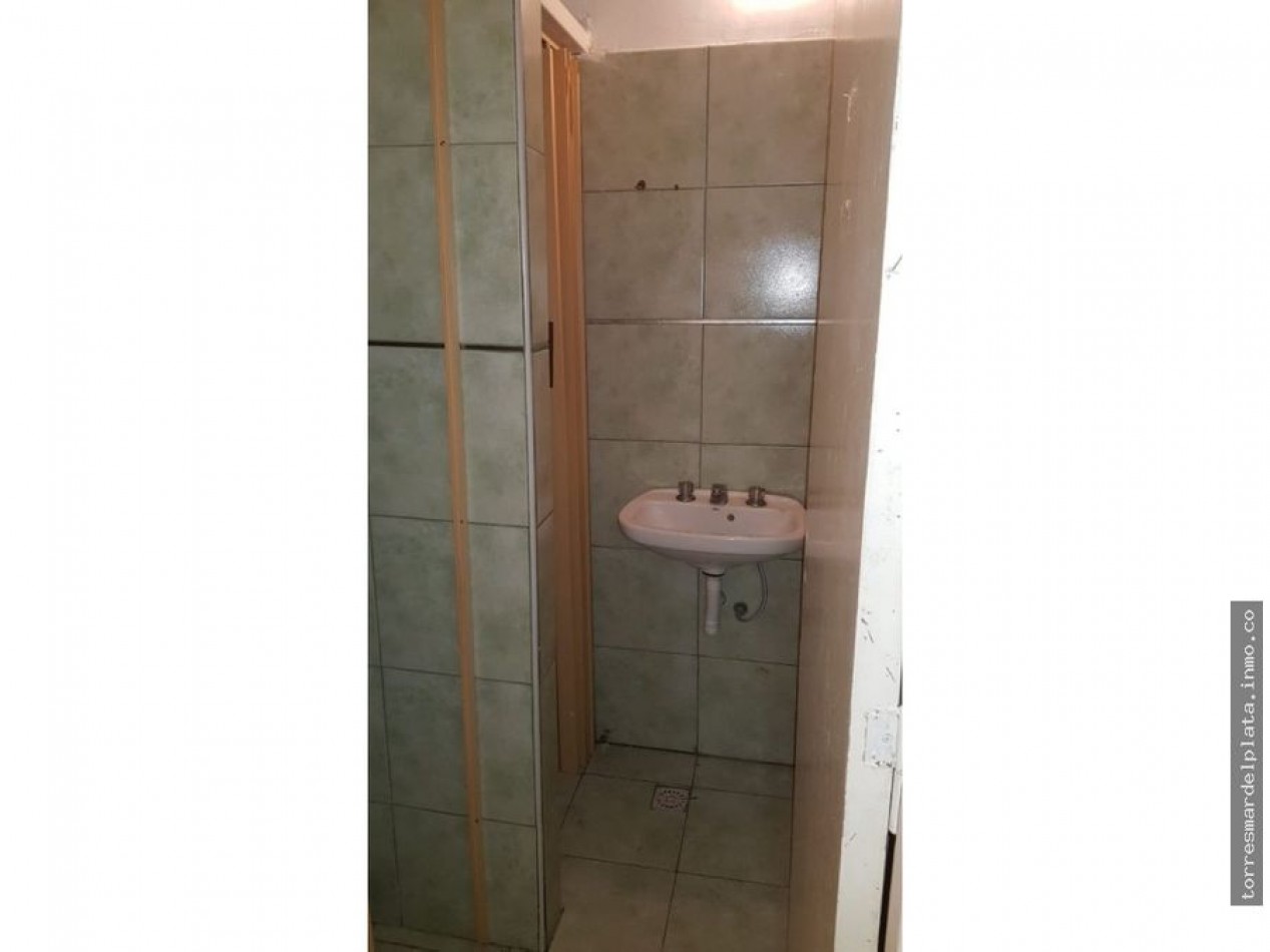 LOCAL COMERCIAL EN VENTA SOBRE AVENIDA LIBERTAD DE 200 M2 