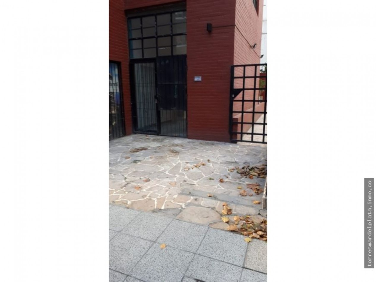 LOCAL COMERCIAL CON BAJAS EXPENSAS EN ZONA TRIBUNALES