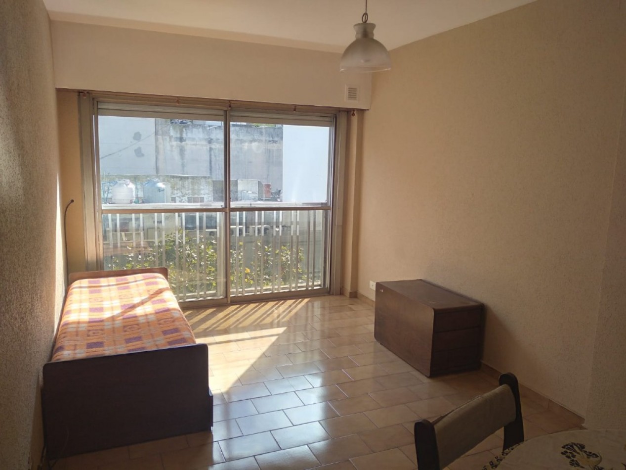 Venta Departamento 2 Ambientes a la Calle - Santiago del Estero 1660, 4° Piso