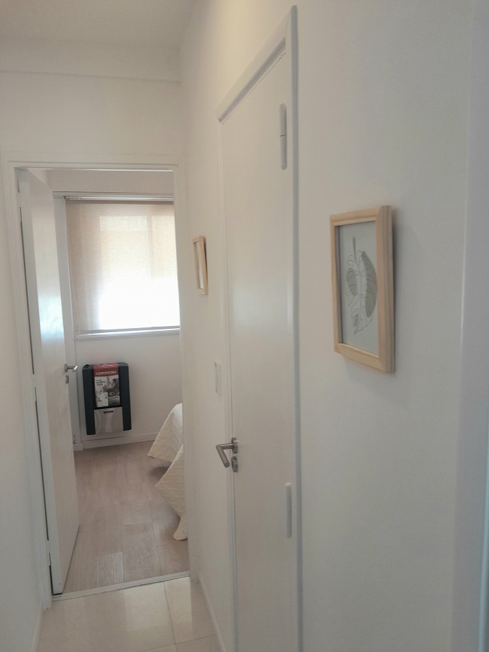 3 AMBIENTES TOTALMENTE RECICLADO Y AMOBLADO CON BALCON FRANCES A LA CALLE