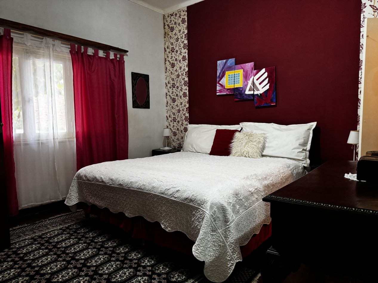 Chalet de 4 ambientes en esquina con garage, patio y altillo - Chauvin - Mar del Plata