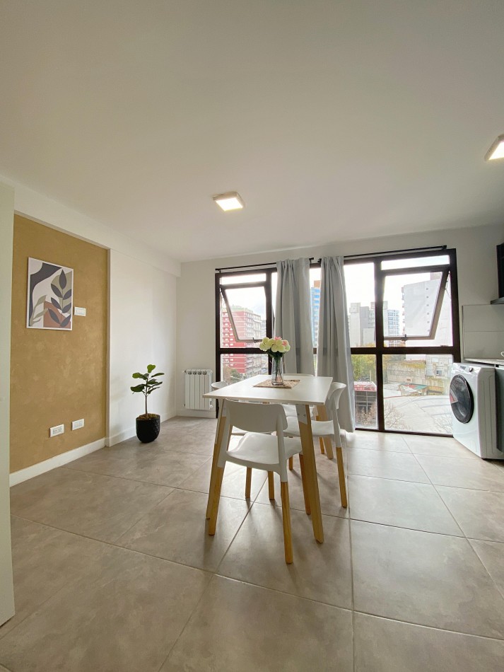 Departamento de 1 Ambiente a la Calle con Balcon Frances - Colon 3180, Mar del Plata