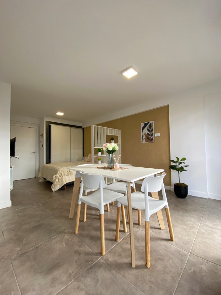 Departamento de 1 Ambiente a la Calle con Balcon Frances - Colon 3180, Mar del Plata