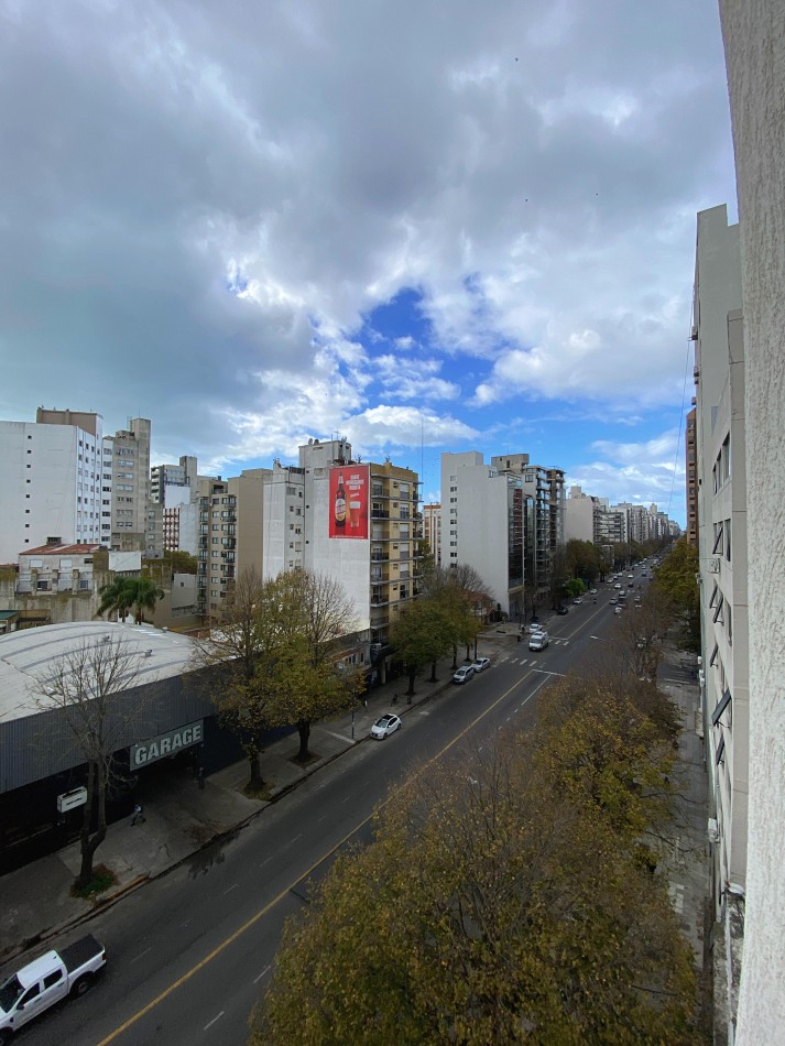 Departamento de 1 Ambiente a la Calle con Balcon Frances - Colon 3180, Mar del Plata