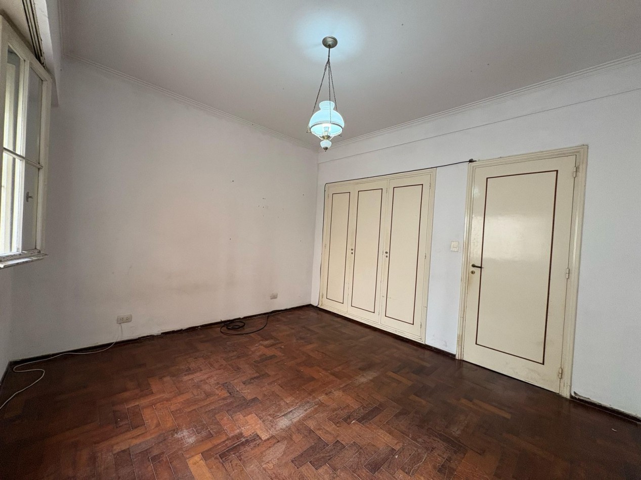 Departamento de 3 Ambientes con Dependencia y Toilette a Metros del Mar - Plaza Colon - Apto Credito