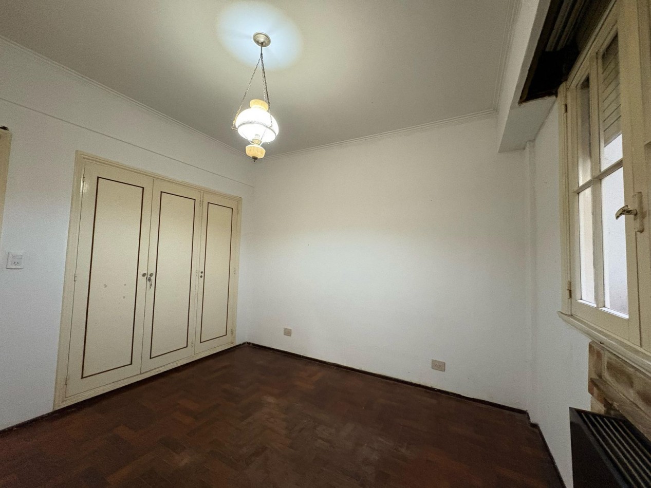 Departamento de 3 Ambientes con Dependencia y Toilette a Metros del Mar - Plaza Colon - Apto Credito