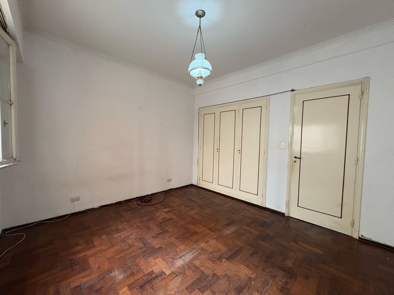 Departamento de 3 Ambientes con Dependencia y Toilette a Metros del Mar - Plaza Colon - Apto Credito