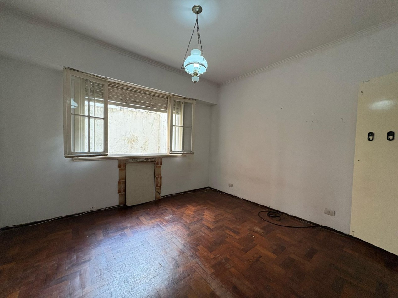 Departamento de 3 Ambientes con Dependencia y Toilette a Metros del Mar - Plaza Colon - Apto Credito