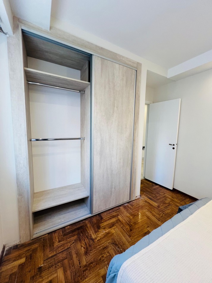 2 AMBIENTES CON BALCON A LA CALLE EN ZONA CENTRO