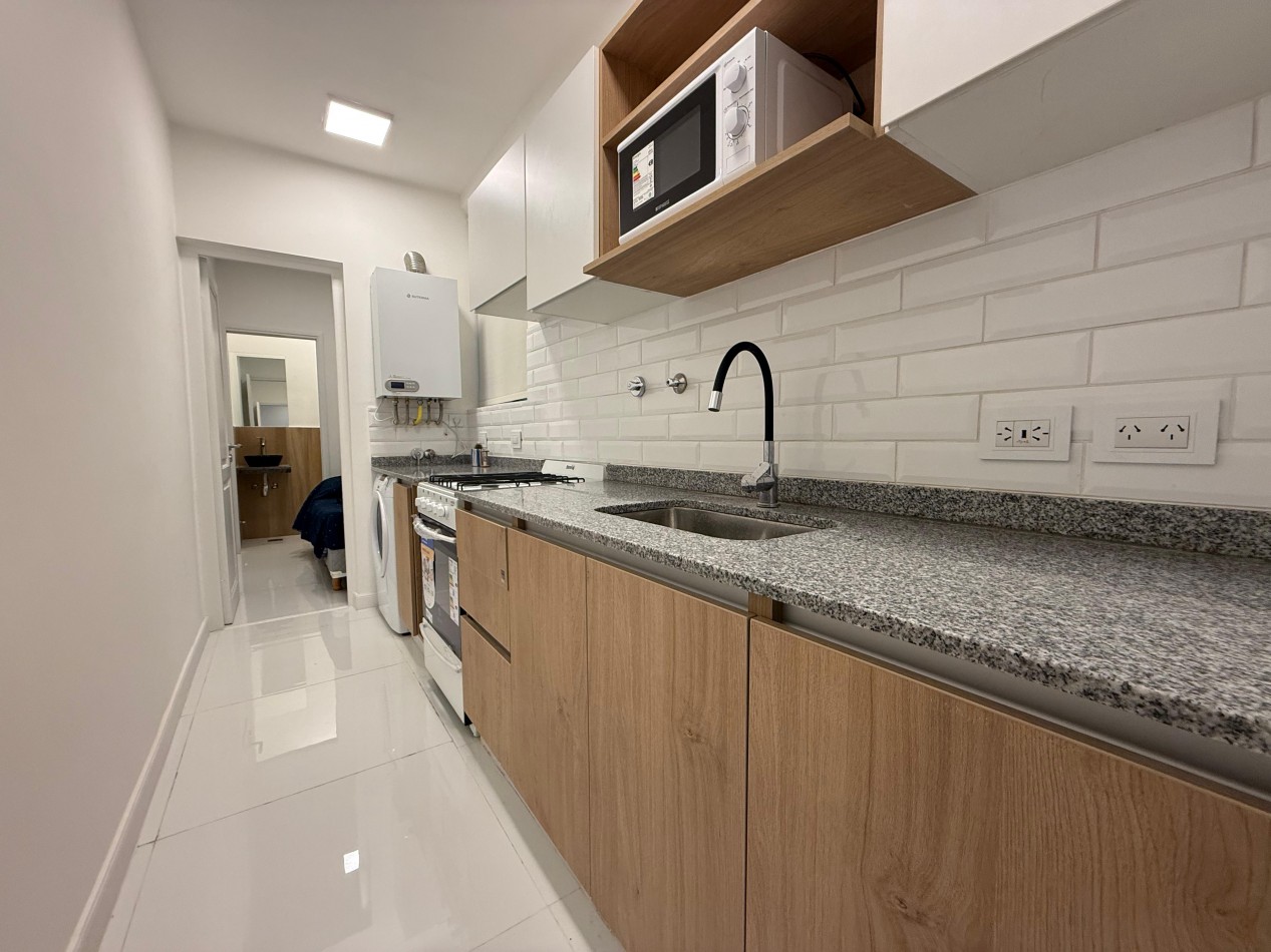 2 AMBIENTES CON DEPENDENCIA TOTALMENTE RECICLADO Y AMOBLADO