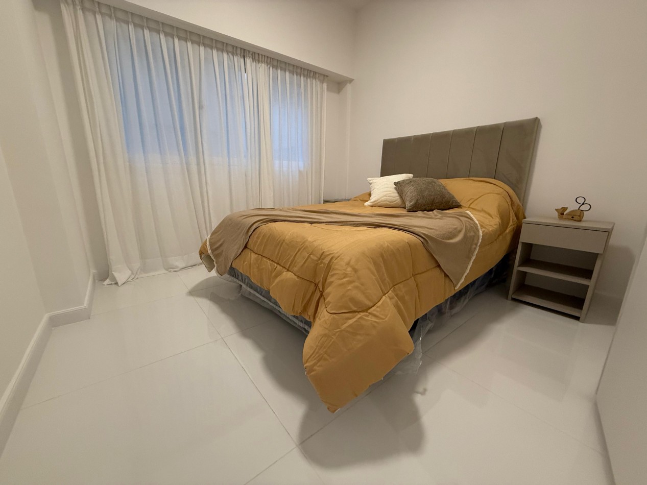 2 AMBIENTES CON DEPENDENCIA TOTALMENTE RECICLADO Y AMOBLADO
