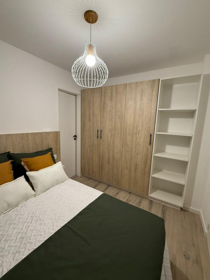 3 AMBIENTES RECICLADO CON BALCON A LA CALLE Y COCHERA/AMOBLADO/DECORADO