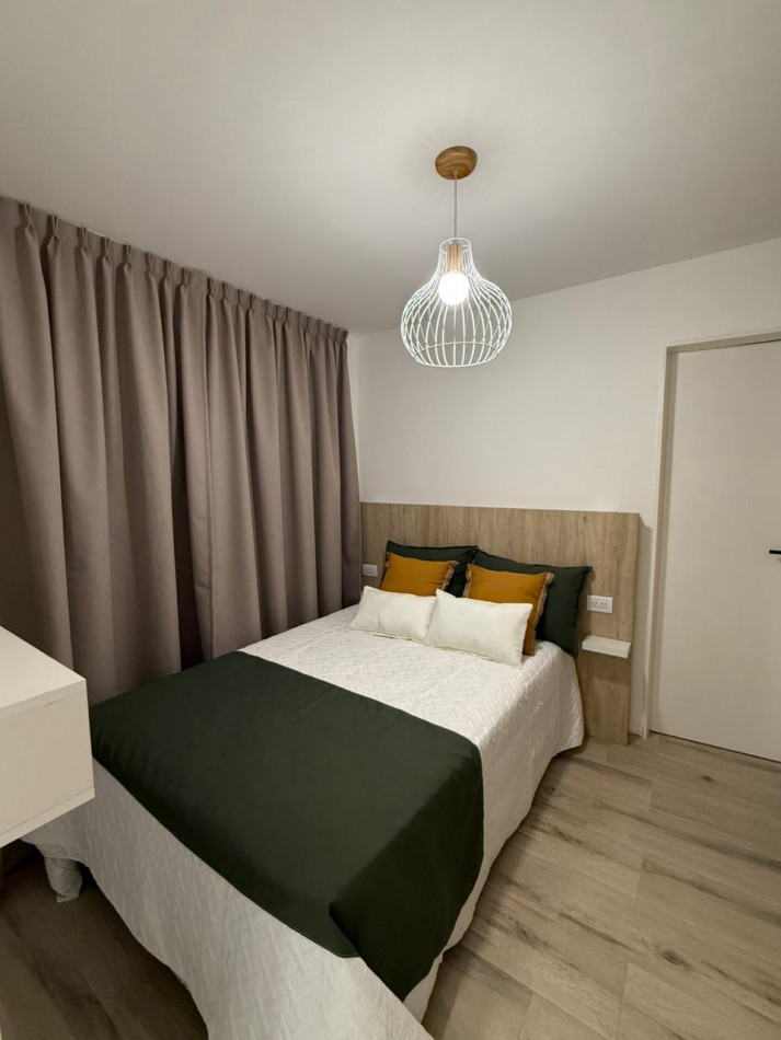 3 AMBIENTES RECICLADO CON BALCON A LA CALLE Y COCHERA/AMOBLADO/DECORADO