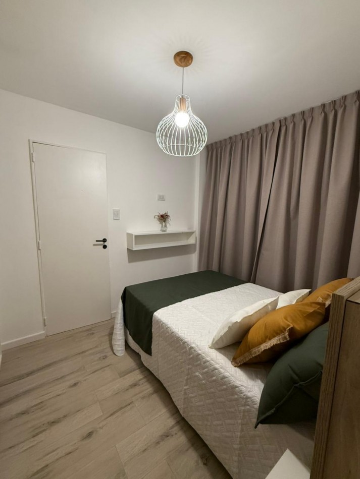 3 AMBIENTES RECICLADO CON BALCON A LA CALLE Y COCHERA/AMOBLADO/DECORADO