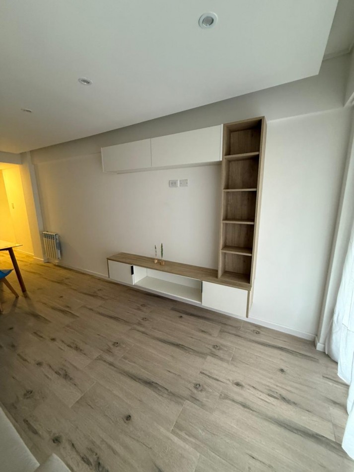 3 AMBIENTES RECICLADO CON BALCON A LA CALLE Y COCHERA/AMOBLADO/DECORADO