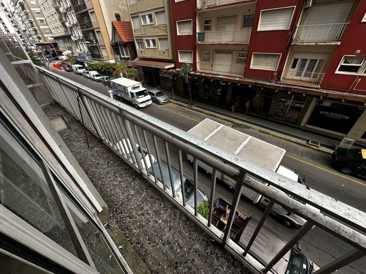 Departamento 2 Ambientes Reciclado con Balcon a la Calle - Apto Credito - Mar del Plata