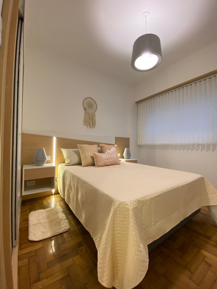 Departamento 2 Ambientes a la Calle con Balcon - Reciclado y Amoblado