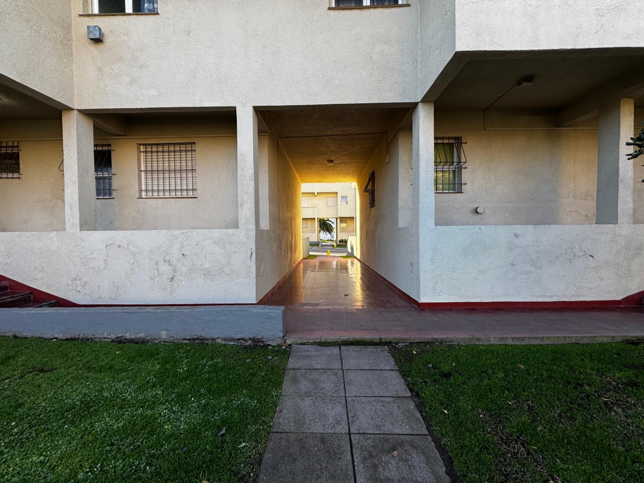 4 AMBIENTES CON BALCON TERRAZA Y VISTA ABIERTA EN ZONA SAN CARLOS