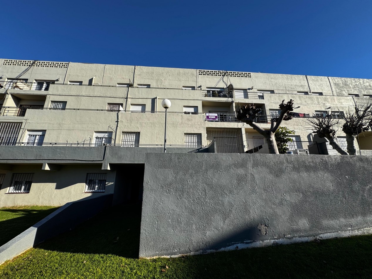4 AMBIENTES CON BALCON TERRAZA Y VISTA ABIERTA EN ZONA SAN CARLOS