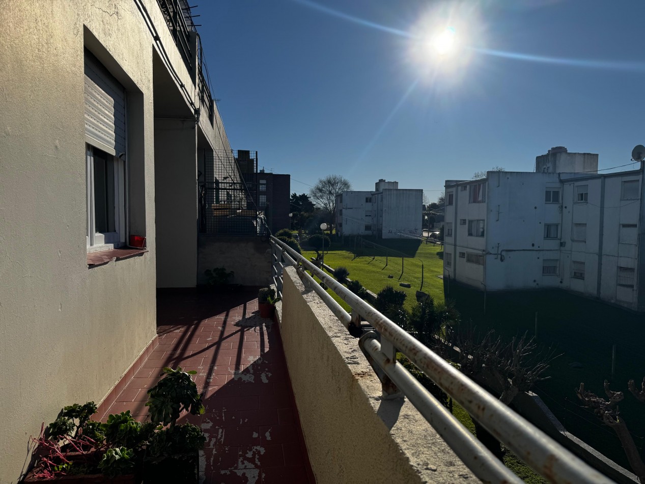 4 AMBIENTES CON BALCON TERRAZA Y VISTA ABIERTA EN ZONA SAN CARLOS