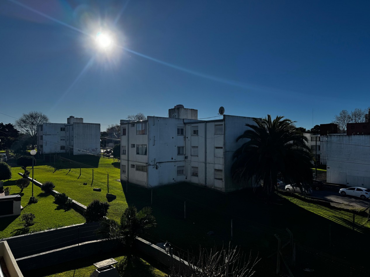 4 AMBIENTES CON BALCON TERRAZA Y VISTA ABIERTA EN ZONA SAN CARLOS