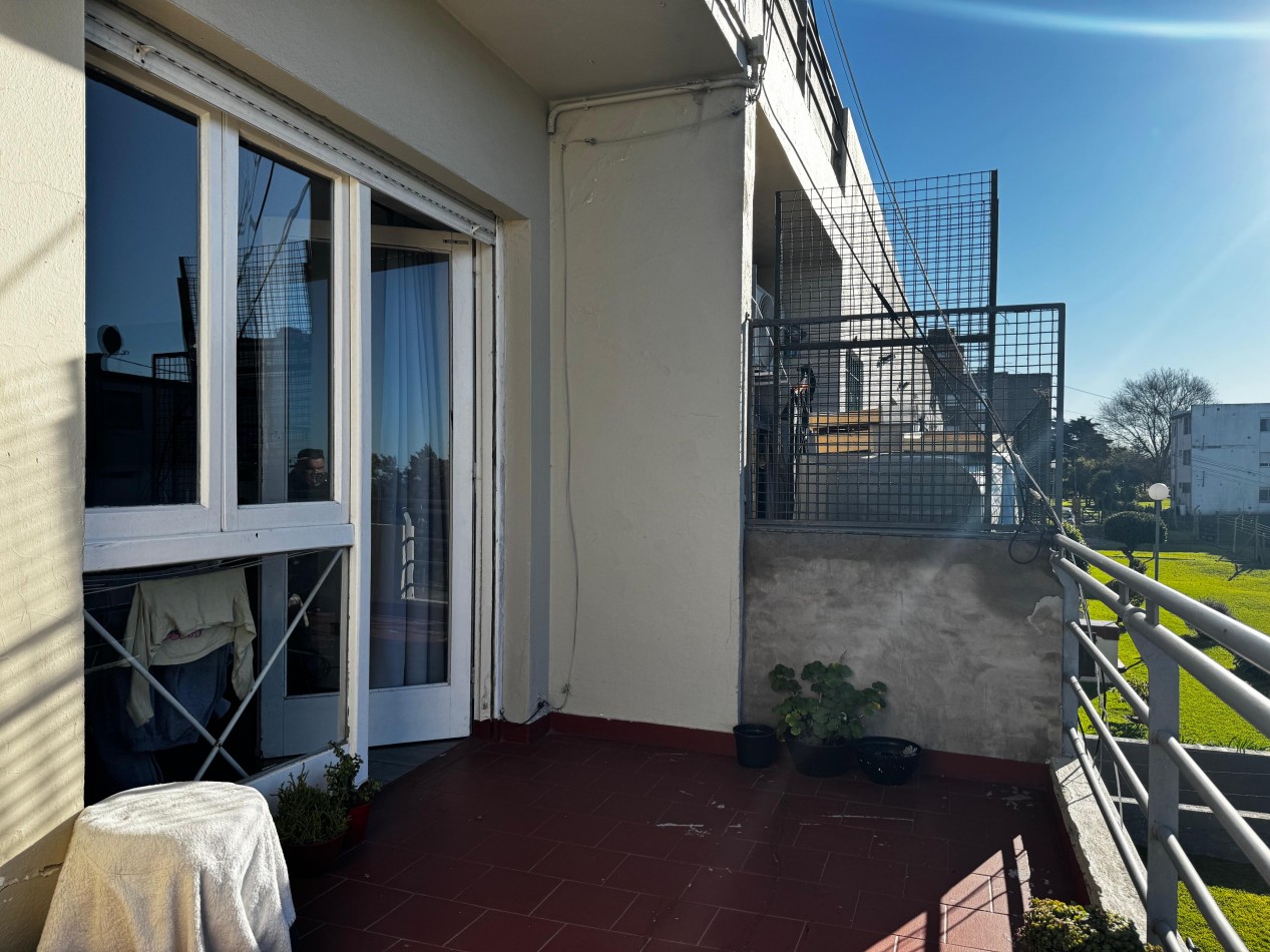 4 AMBIENTES CON BALCON TERRAZA Y VISTA ABIERTA EN ZONA SAN CARLOS