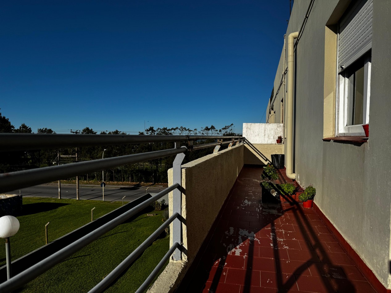 4 AMBIENTES CON BALCON TERRAZA Y VISTA ABIERTA EN ZONA SAN CARLOS
