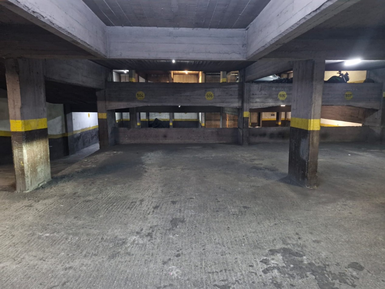 OPORTUNIDAD COCHERA FIJA EN VENTA ZONA MICROCENTRO