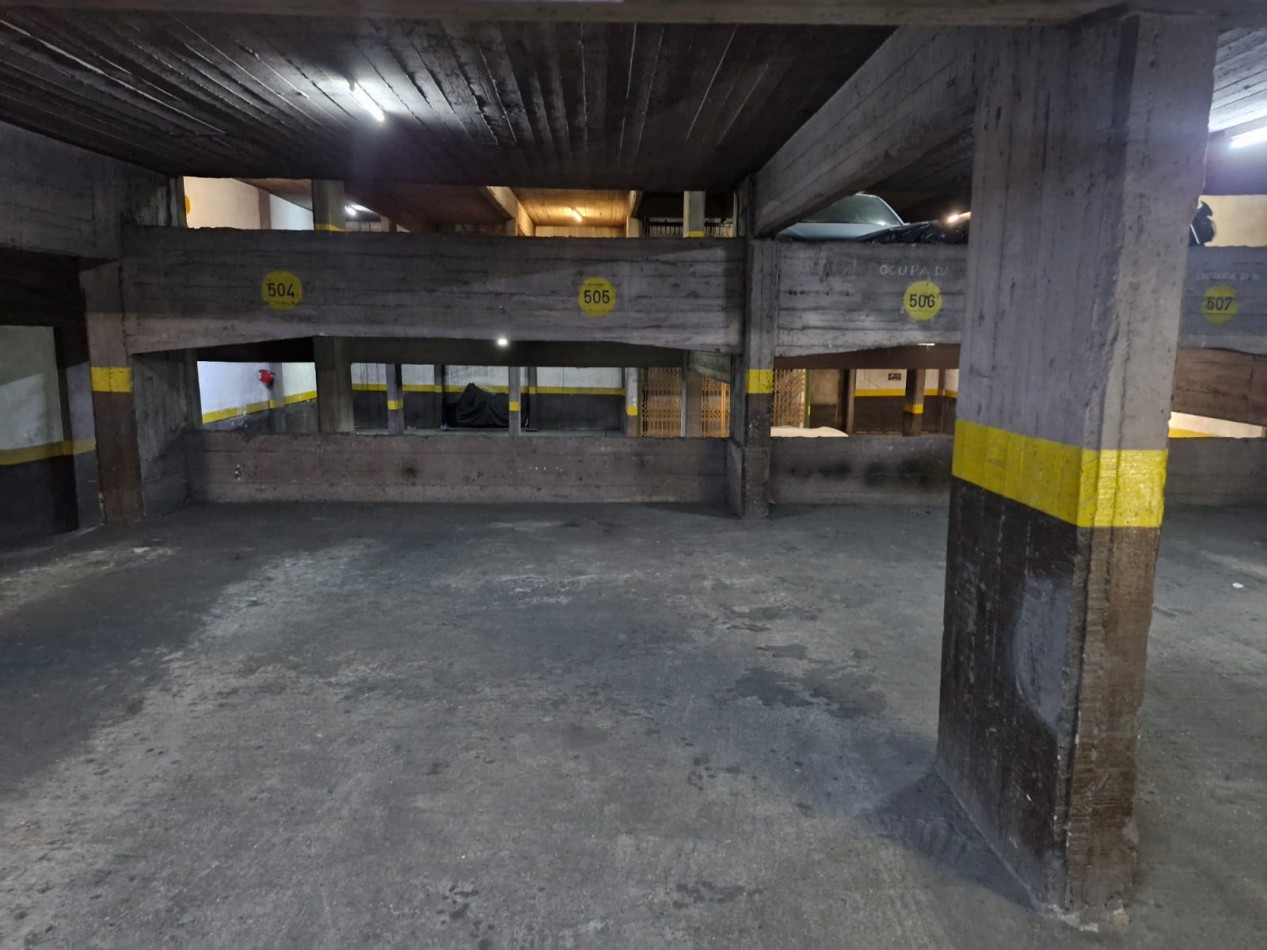 OPORTUNIDAD COCHERA FIJA EN VENTA ZONA MICROCENTRO
