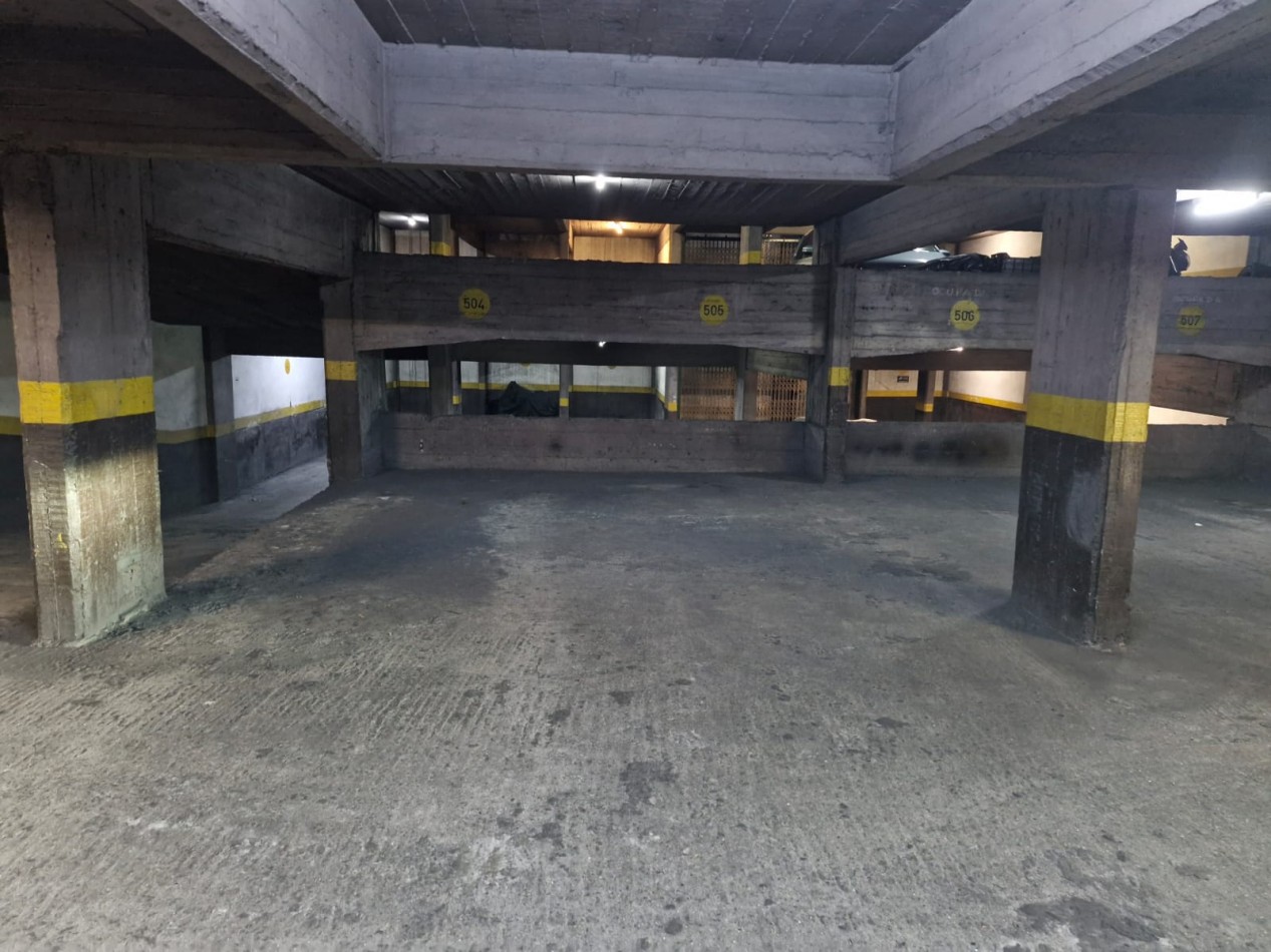 OPORTUNIDAD COCHERA FIJA EN VENTA ZONA MICROCENTRO
