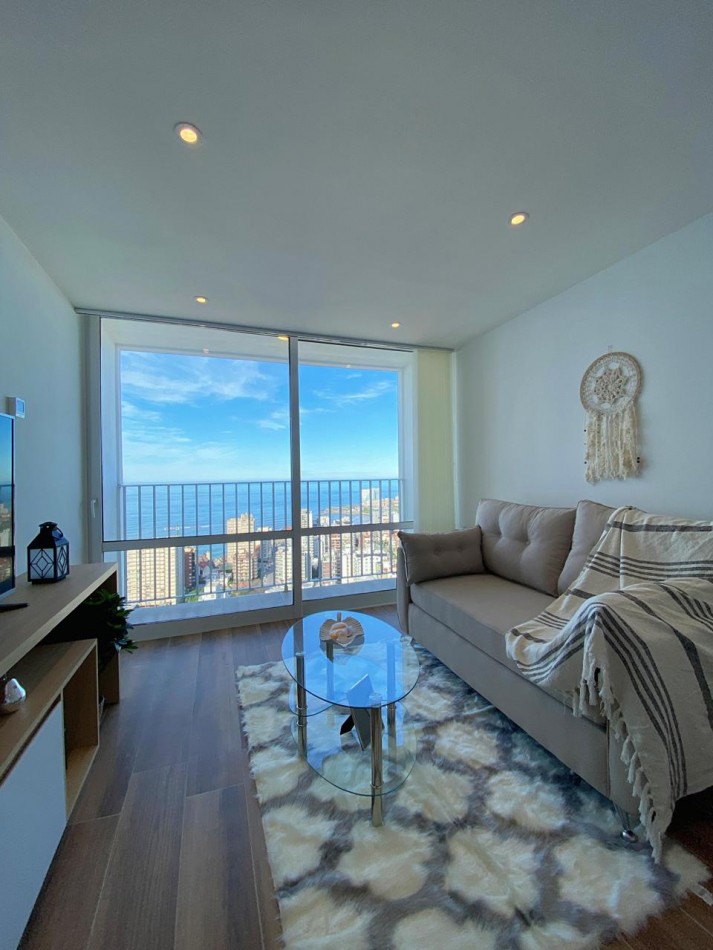 EXCLUSIVO 2 AMBIENTES RECICLADO CON BALCON AL FRENTE Y VISTA AL MAR EN EL EMBLEMATICO EDIFICIO HAVANNA - PISO 39
