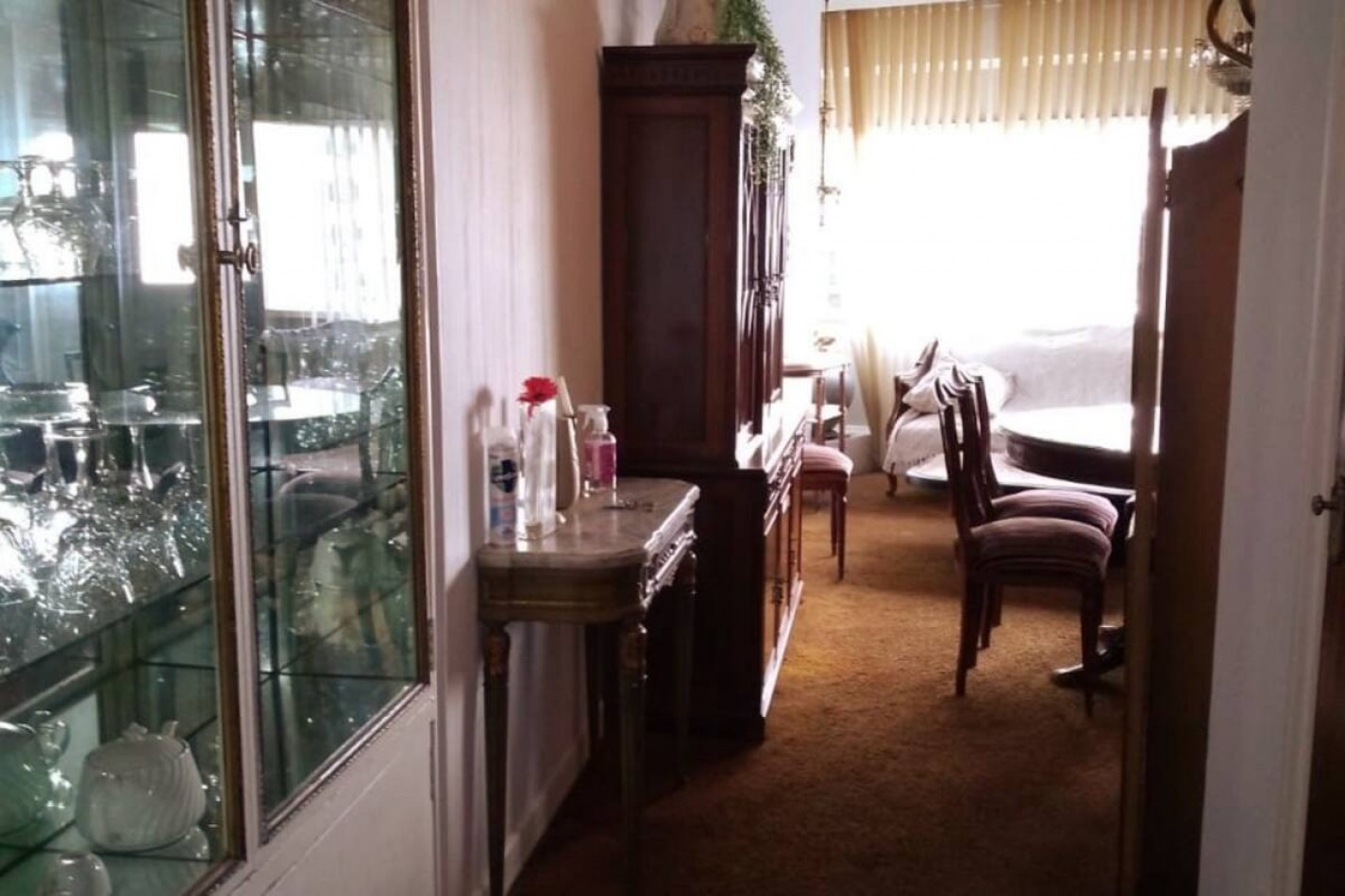 3 AMBIENTES CON BALCON AL FRENTE Y VISTA PARCIAL AL MAR EN EXCELENTE UBICACION