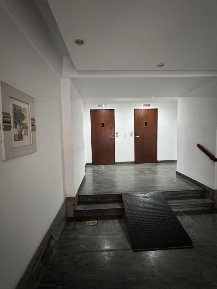 VENTA DEPARTAMENTO 2 AMBIENTES + COCHERA EN LA PERLA (Salta y Libertad)