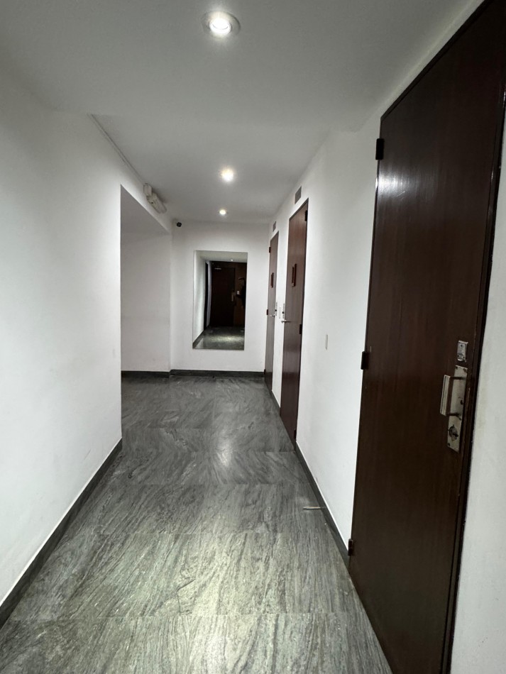 VENTA DEPARTAMENTO 2 AMBIENTES + COCHERA EN LA PERLA (Salta y Libertad)