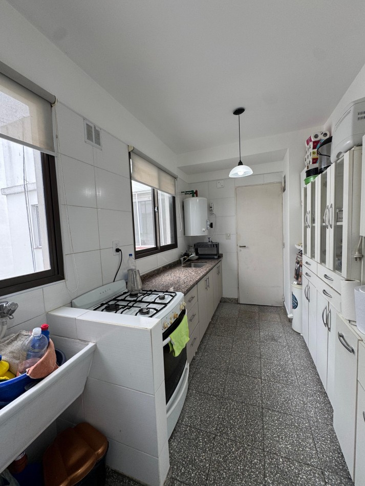 VENTA DEPARTAMENTO 2 AMBIENTES + COCHERA EN LA PERLA (Salta y Libertad)