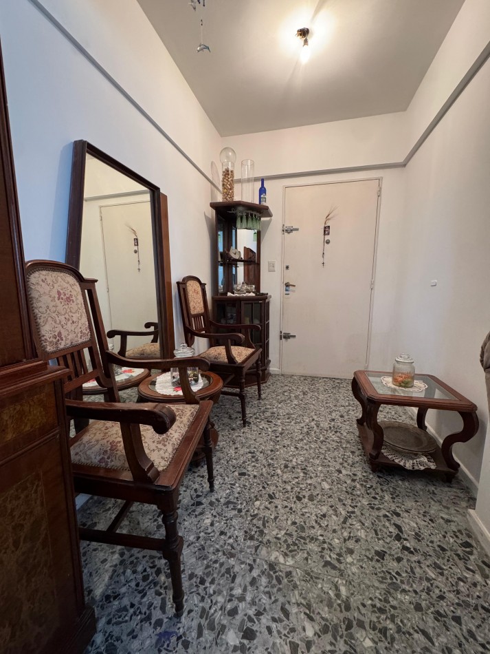 VENTA DEPARTAMENTO 2 AMBIENTES + COCHERA EN LA PERLA (Salta y Libertad)