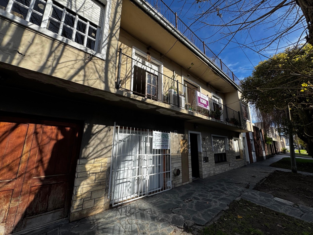 PH DE 3 AMBIENTES AL FRENTE CON BALCON, PATIO Y TERRAZA
