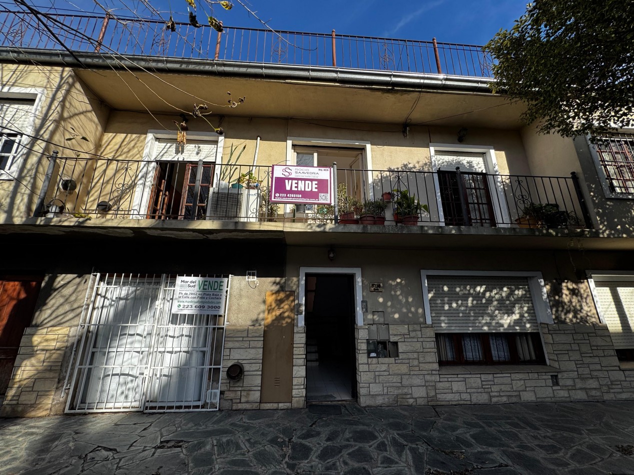 PH DE 3 AMBIENTES AL FRENTE CON BALCON, PATIO Y TERRAZA