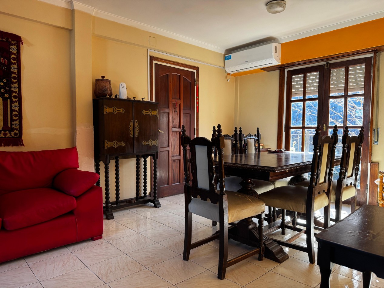 PH DE 3 AMBIENTES AL FRENTE CON BALCON, PATIO Y TERRAZA