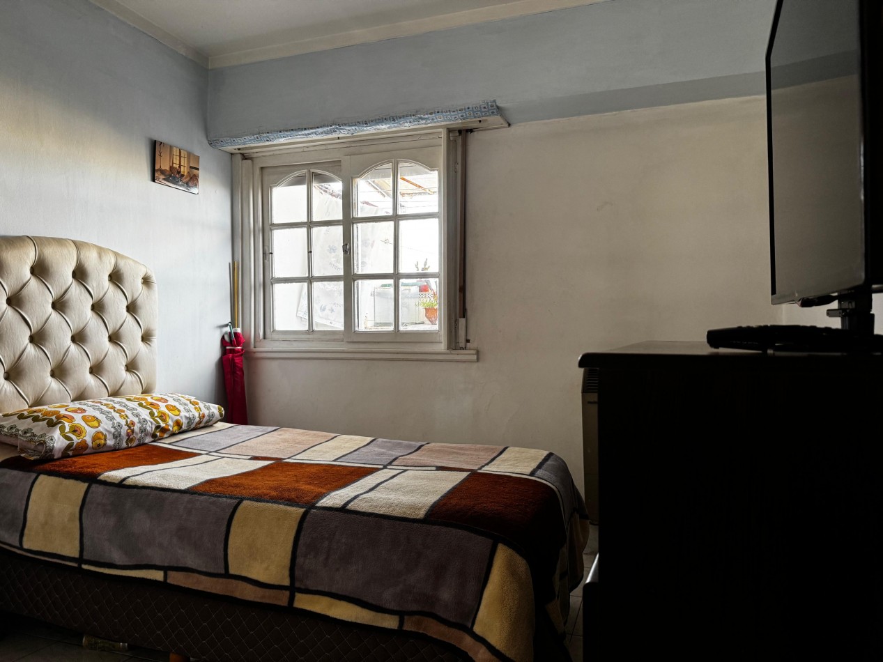 PH DE 3 AMBIENTES AL FRENTE CON BALCON, PATIO Y TERRAZA