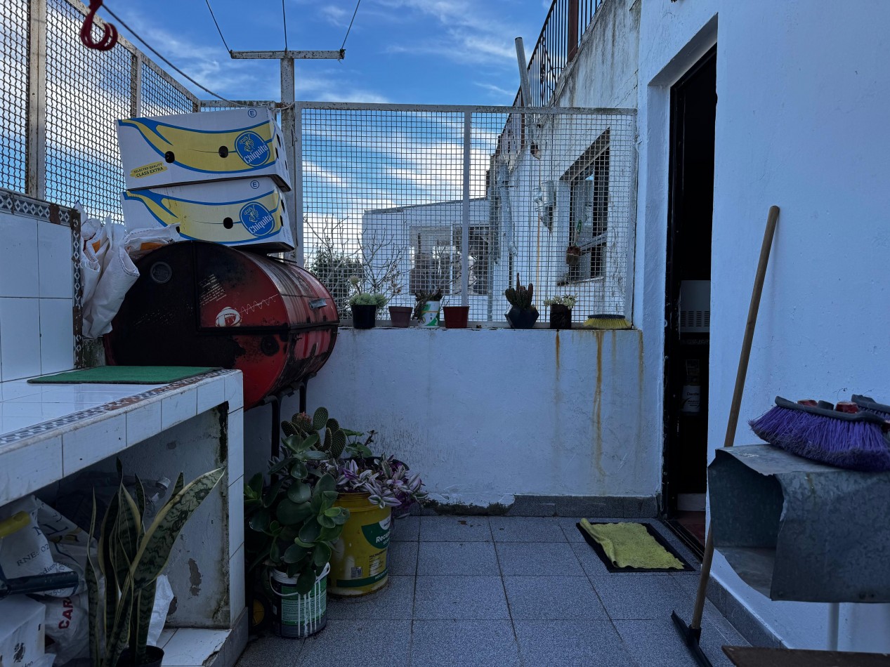 PH DE 3 AMBIENTES AL FRENTE CON BALCON, PATIO Y TERRAZA