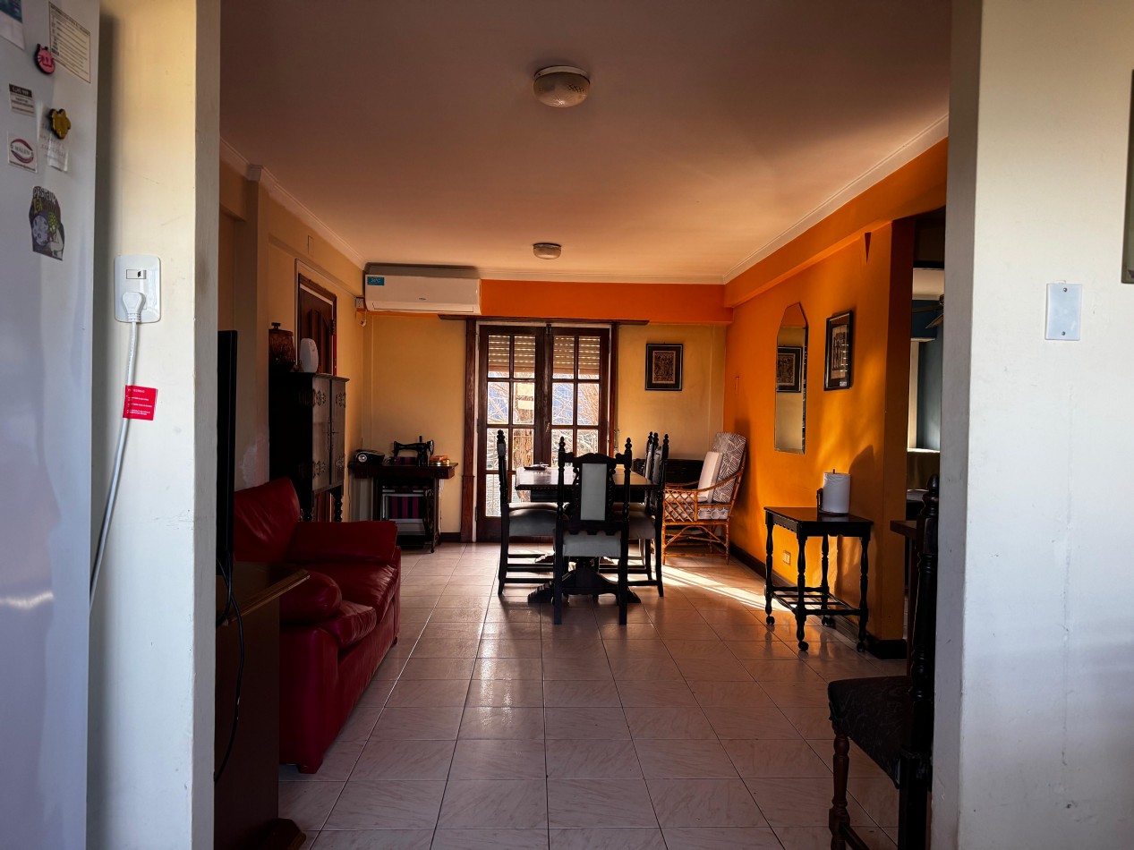 PH DE 3 AMBIENTES AL FRENTE CON BALCON, PATIO Y TERRAZA