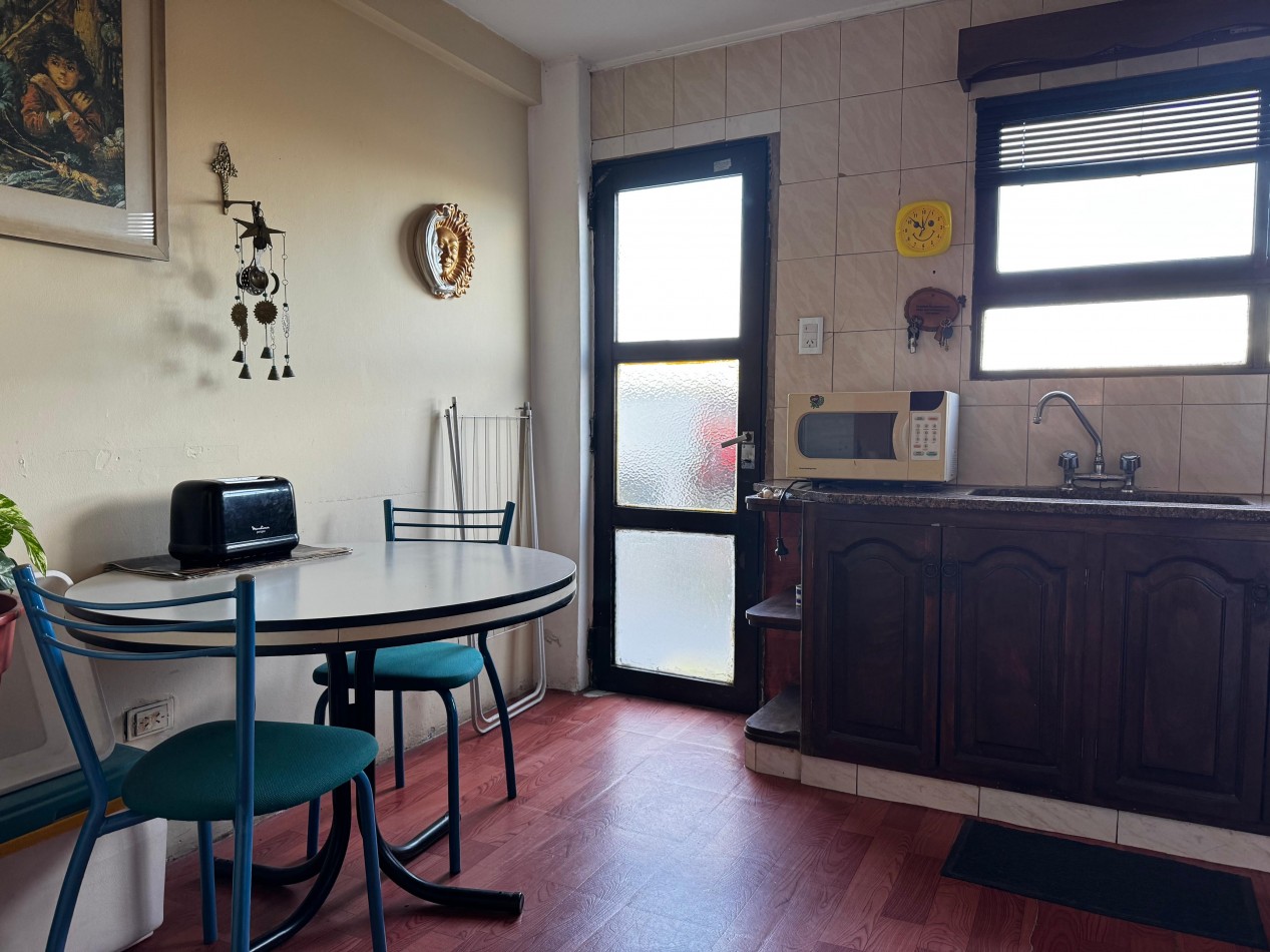 PH DE 3 AMBIENTES AL FRENTE CON BALCON, PATIO Y TERRAZA