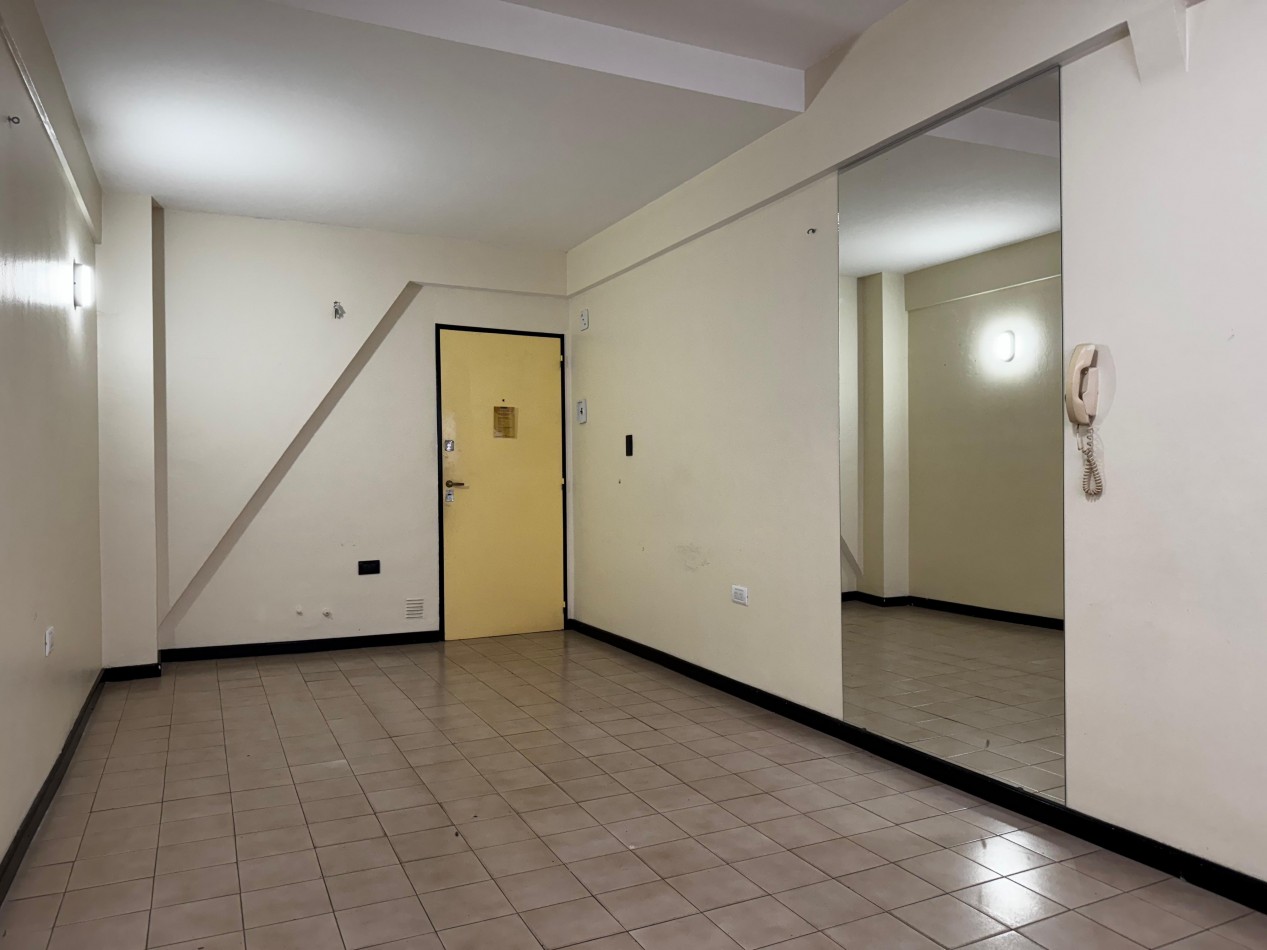 OFICINA EN ZONA CENTRO EN EDIFICIO EXCLUSIVO PARA OFICINAS