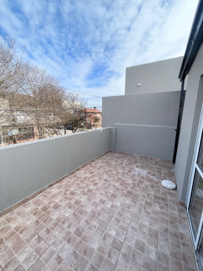 PH DE 2 AMBIENTES A ESTRENAR CON DOBLE BALCON - SIN EXPENSAS EN BARRIO SAN JOSE