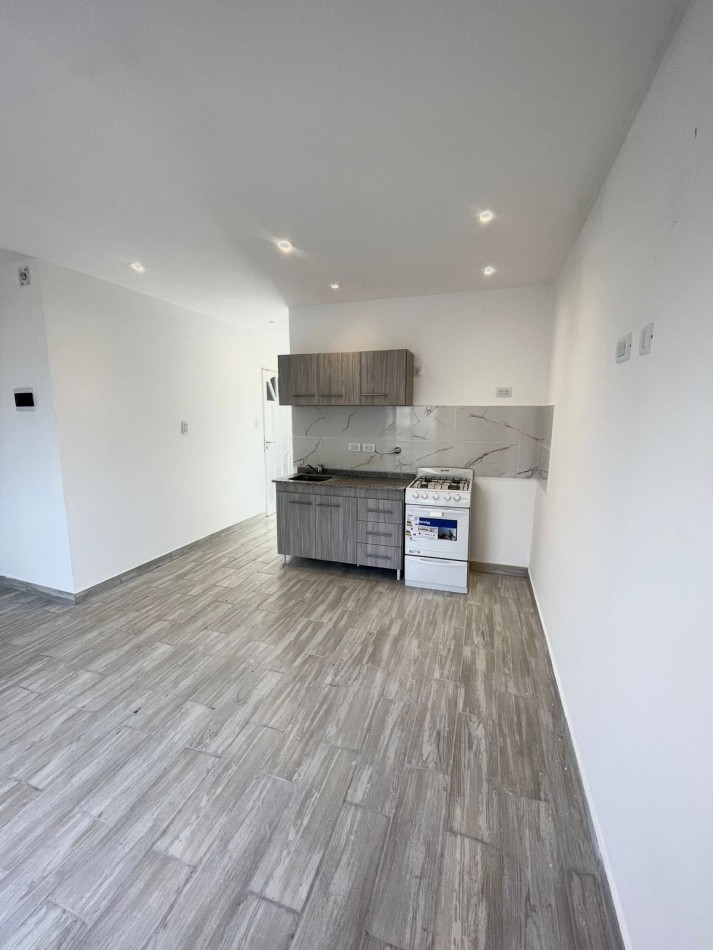 PH DE 2 AMBIENTES A ESTRENAR CON DOBLE BALCON - SIN EXPENSAS EN BARRIO SAN JOSE