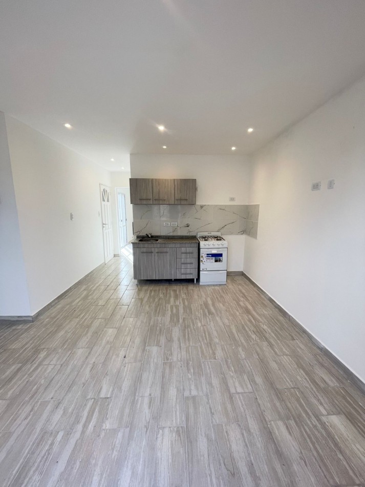 PH DE 2 AMBIENTES A ESTRENAR CON DOBLE BALCON - SIN EXPENSAS EN BARRIO SAN JOSE