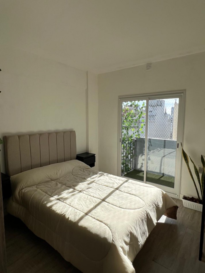 MONOAMBIENTE DIVISIBLE CON BALCON A LA CALLE RECICLADO A NUEVO ZONA PLAZA MITRE