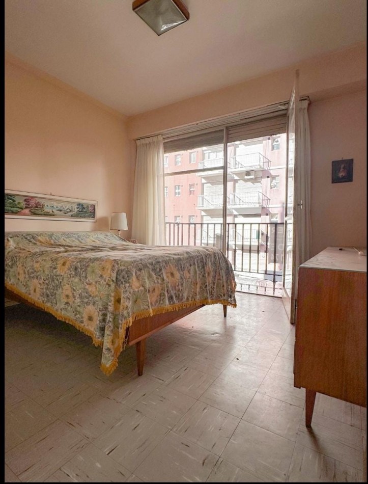2 AMBIENTES A LA CALLE CON BALCON Y UBICACION TURISTICA ESTRATEGICA